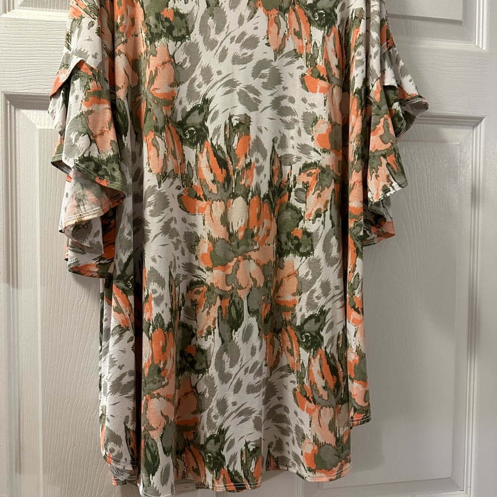 Boutique blouse, size 2X very pretty